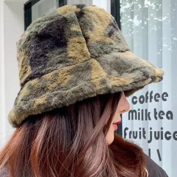 [New] camo fur bucket hat - Picture 6 of 8